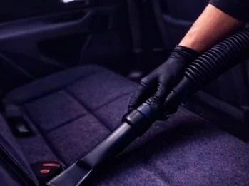 Aspiration intérieur véhicule